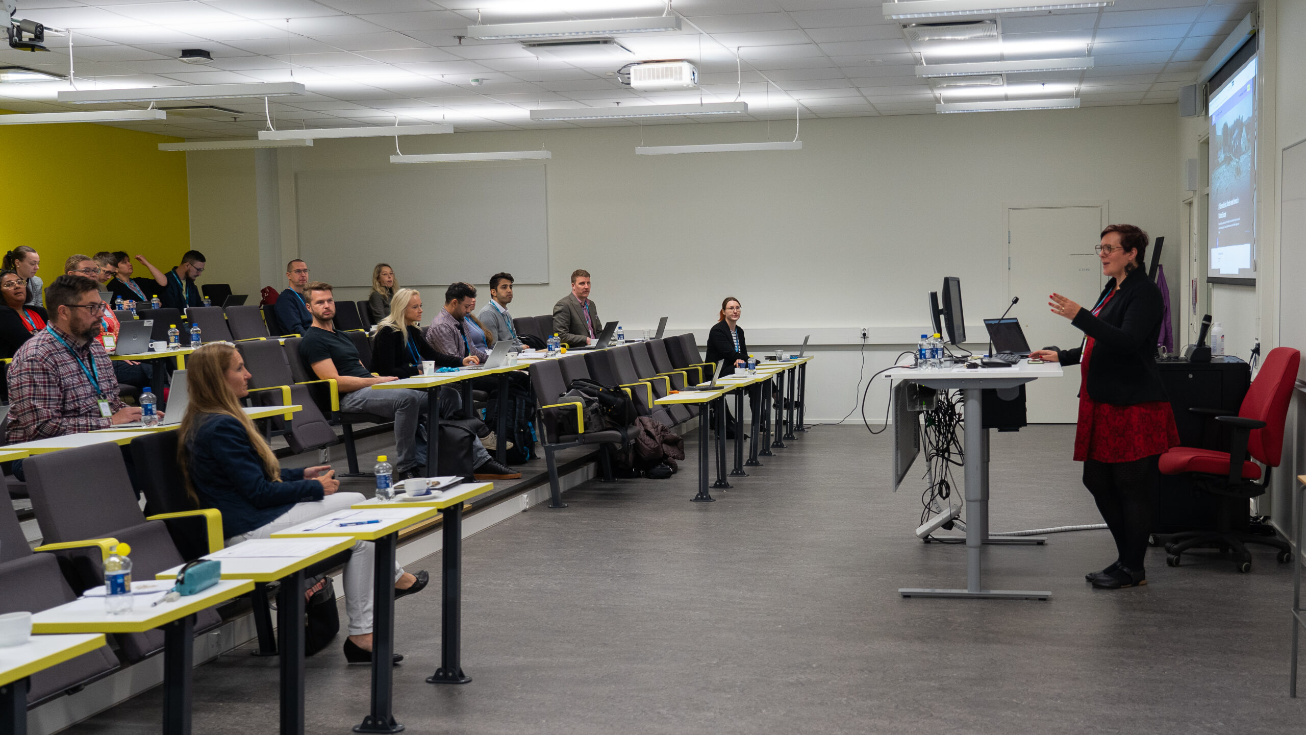 MUSTBE seminar and the speaker Minna Keinänen-Toivola.