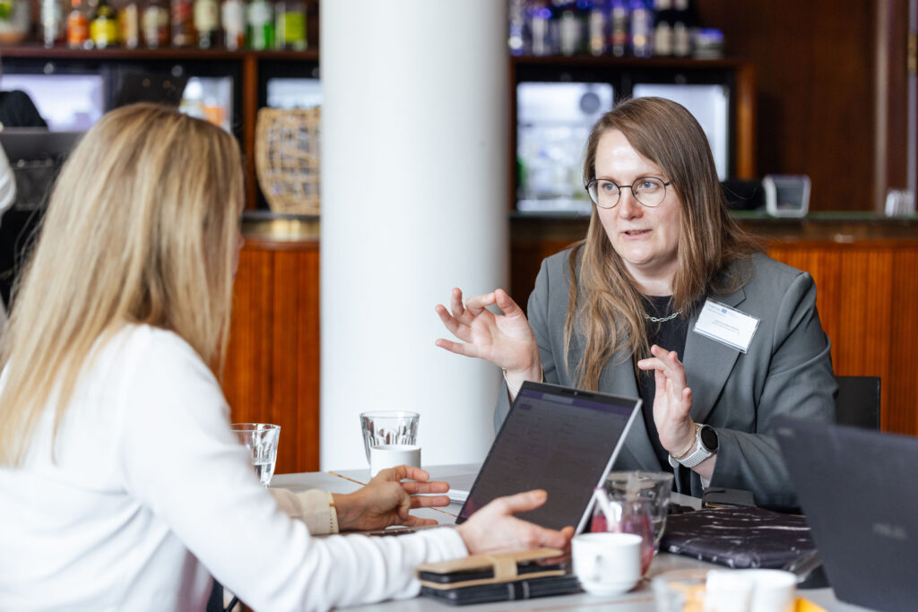 Laura consulting