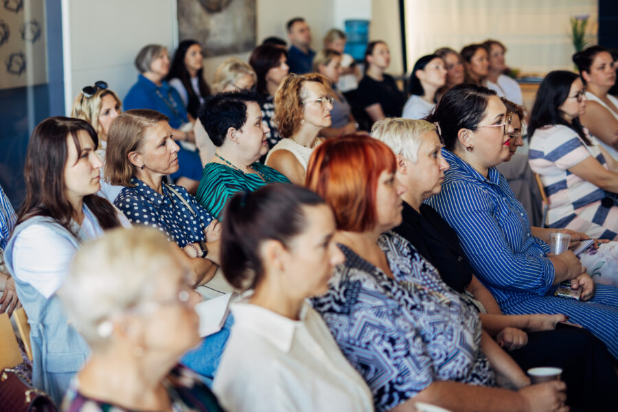 Recognising Experience: Businesses and HR Professionals Embrace the Silver Workforce
