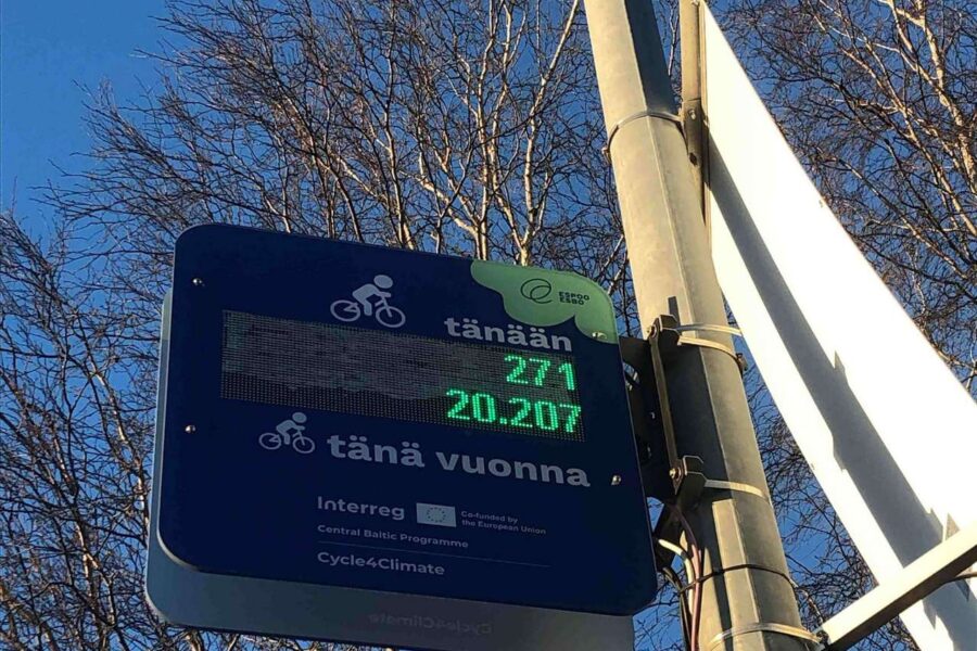 Espoo shows cycling traffic volume on screens in Tapiola and Otaniemi