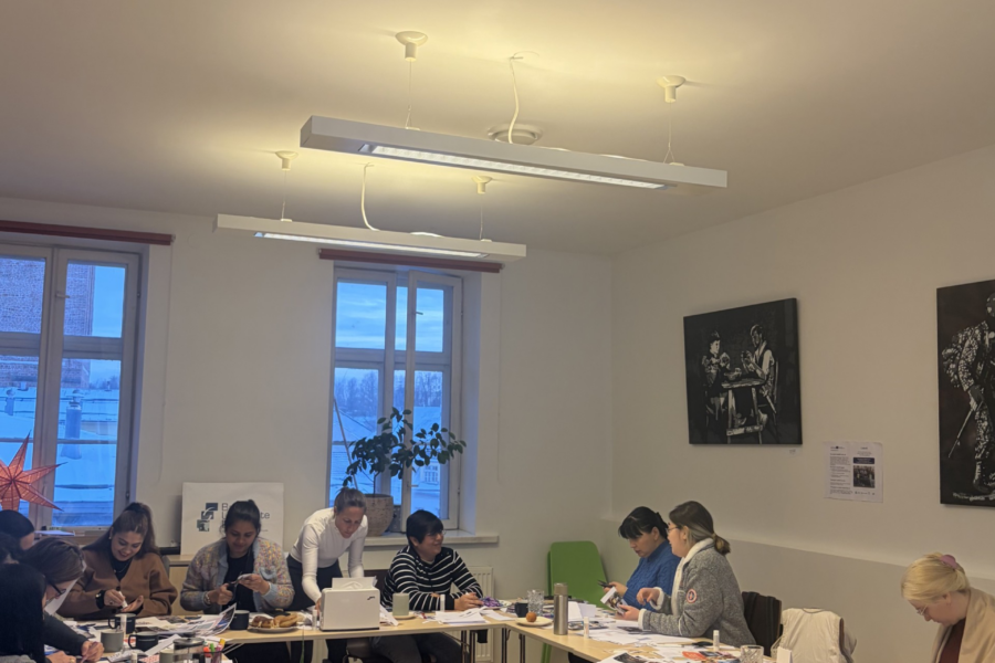 Vision Board Workshops Inspire Migrant Women to Set Goals for 2026