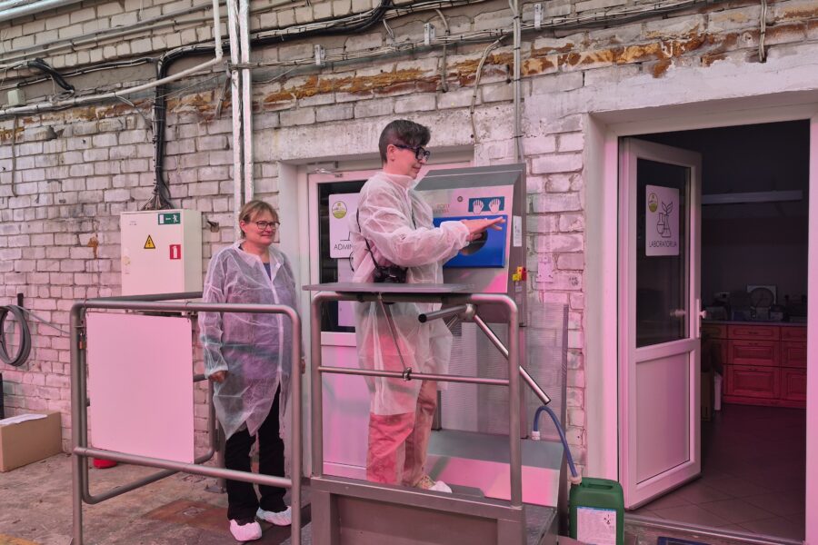 Greenhouse hopping in Estonia and Latvia: CIRRIWATER partners meet in person