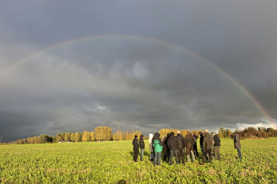 Ca 100 farmers and advisers gathered in ReGen AGRI seminar and field visits in Estonia